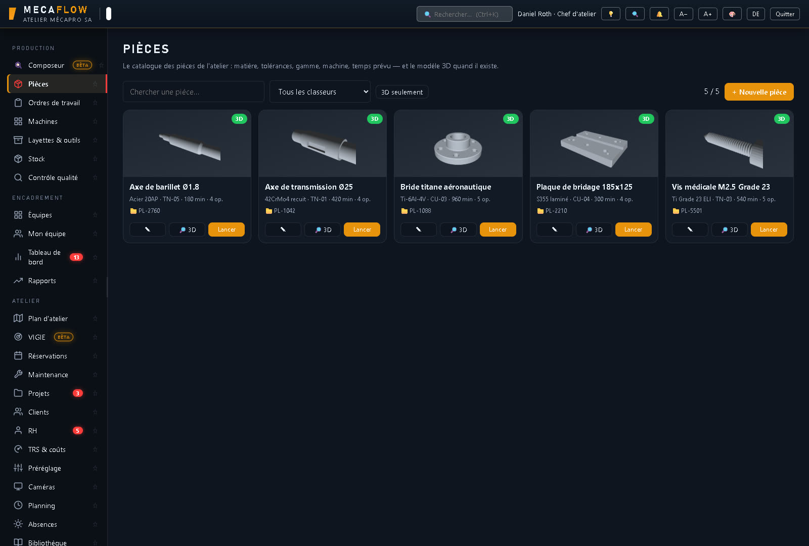 Le catalogue de pièces de MECAFLOW : cinq pièces avec leur vignette 3D, leur matière, leur machine et leur temps prévu.